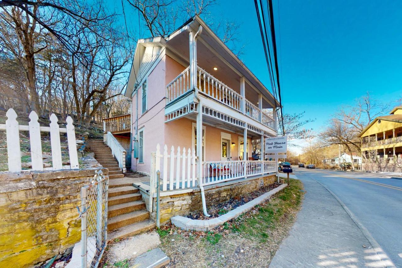 The Pink House On Main - Lower 유레카 스프링스 외부 사진
